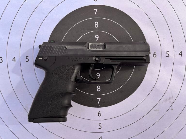 Niemiecki pistolet H&K - Heckler & Koch USP kaliber 9x19mm — zdjęcie 2 z 3