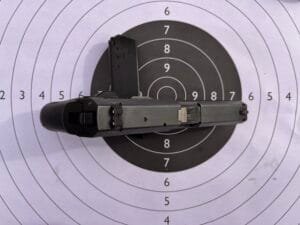 Niemiecki pistolet H&K - Heckler & Koch USP kaliber 9x19mm — zdjęcie 3 z 3