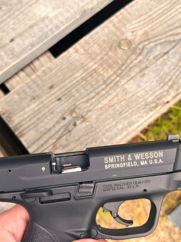 Pistolet S&W Smith & Wesson MP22 kaliber .22LR — zdjęcie 5 z 6