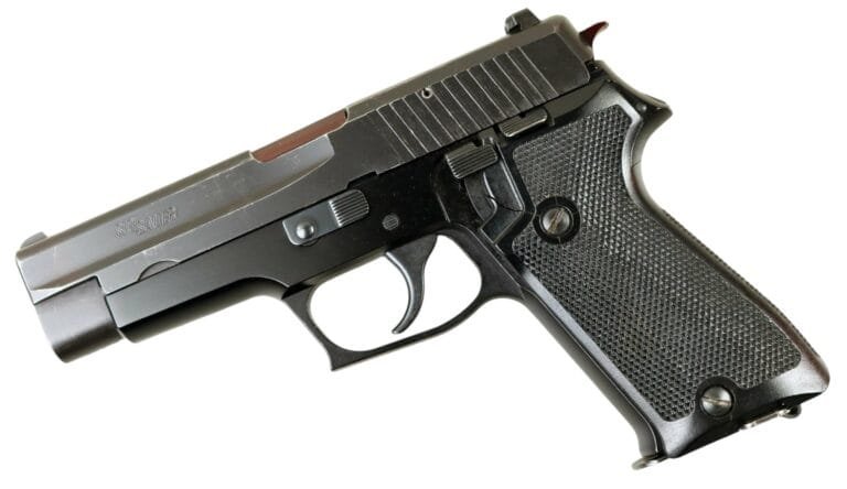 SIG Sauer Model P220 | 9 mm Steyr | Stan dobry — zdjęcie 3 z 9