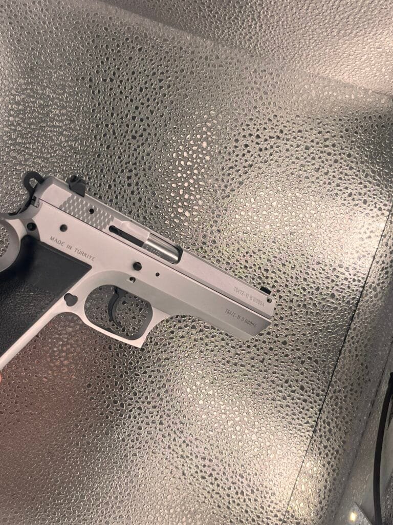 Canik Shark | 9x19mm | Stan idealny — zdjęcie 3 z 4