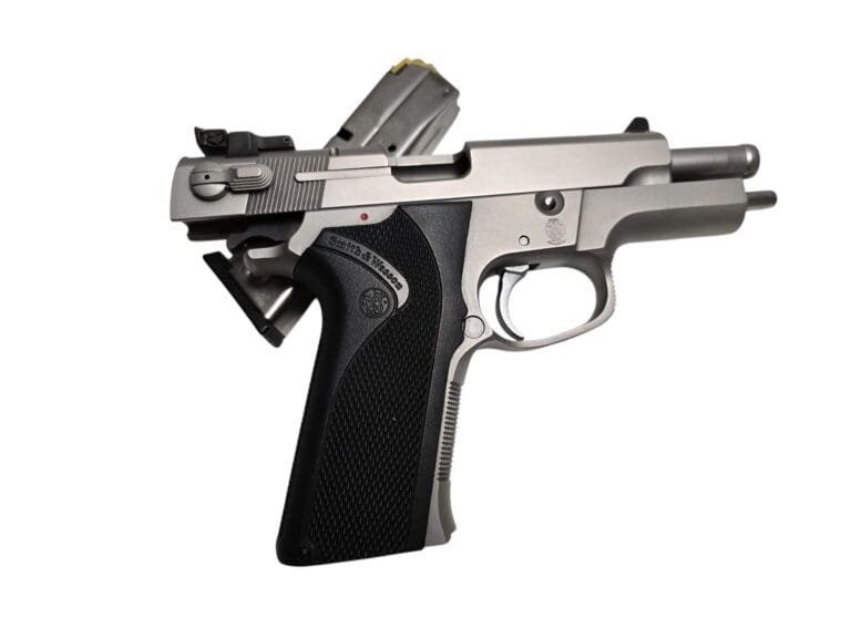 Smith & Wesson Model 4006 | Stan bardzo dobry — zdjęcie 2 z 4