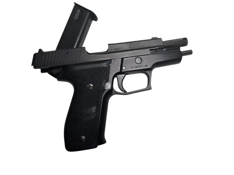 Sig Sauer P226 | Stan bardzo dobry — zdjęcie 2 z 4