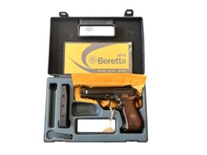 Pistolet Beretta 81 BB kaliber 7,65 Browning w fabrycznym pudełku z dodatkami.