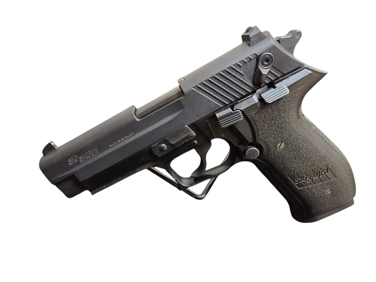 Pistolet Sig Sauer Mosquito kaliber .22 LR z oryginalnym pudełkiem