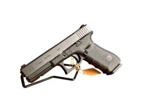 Używany pistolet Glock 17 Gen 4, wzorzec broni służbowej.