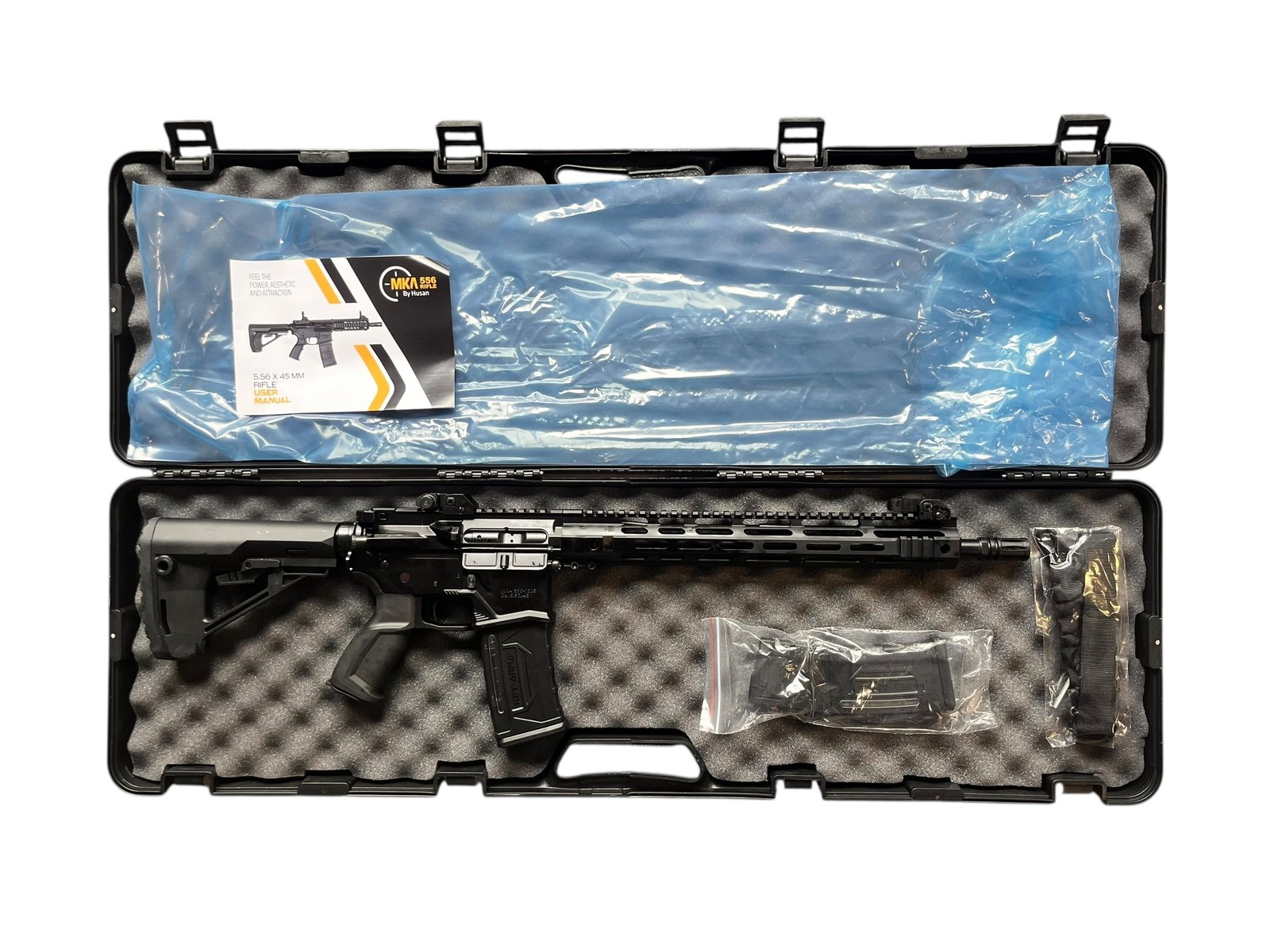 Nowy karabin AR-15 MKA 556-160S w walizce transportowej.