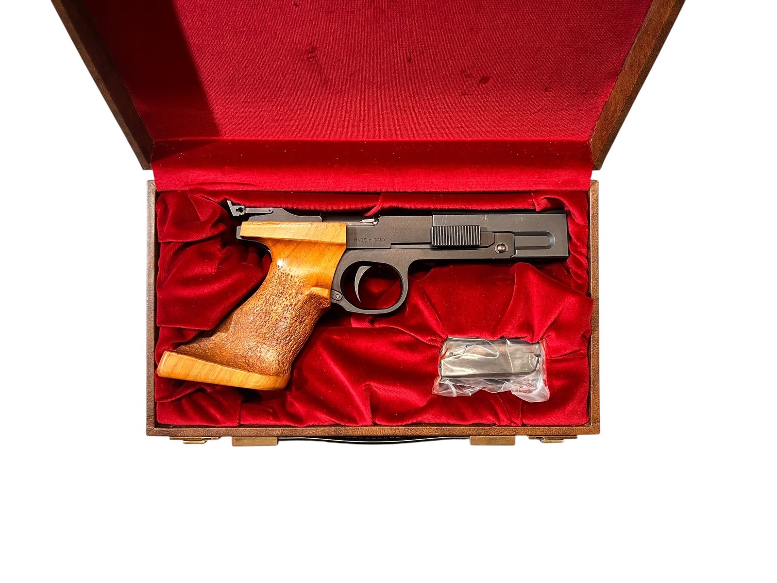 Pistolet sportowy IGI Domino 602 w kalibrze .22lr na sprzedaż w sklepie w Borowej.