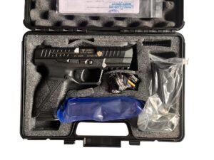 Pistolet FB Radom MPS kaliber 9x19mm, widok z boku.