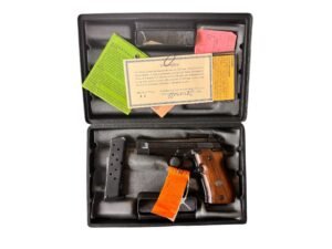 Pistolet Beretta 82 B kaliber 7,65 Browning w fabrycznym pudełku.