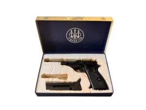 Pistolet sportowy Beretta 74 kaliber .22 LR w oryginalnym pudełku.