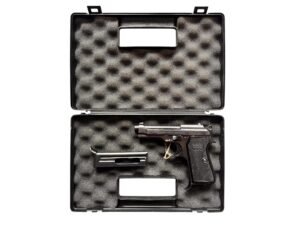 Pistolet Beretta 948 z 1958 roku, kaliber .22 LR, w oryginalnym pudełku.