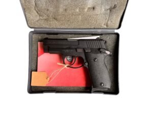 Używany hiszpański pistolet Astra A75 w kalibrze 9x19 mm.