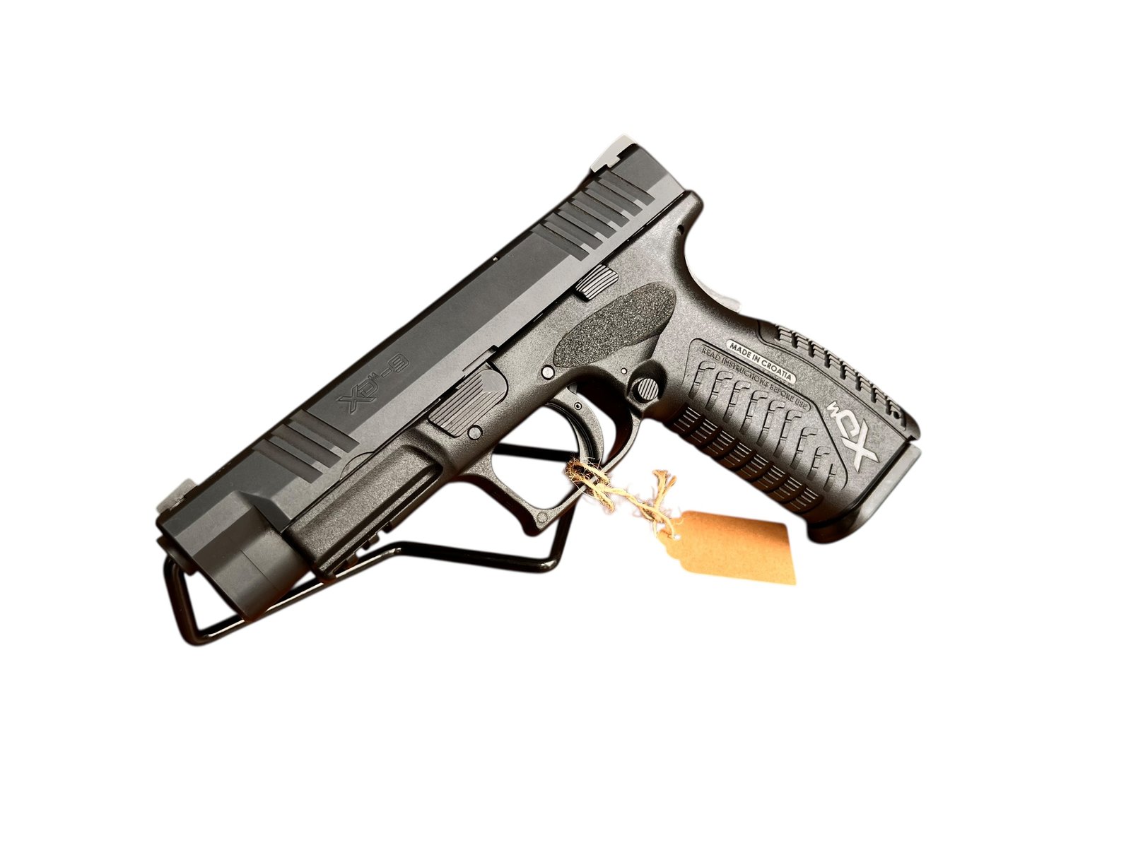 Używany pistolet HS XDM9 w kalibrze 9x19 mm.