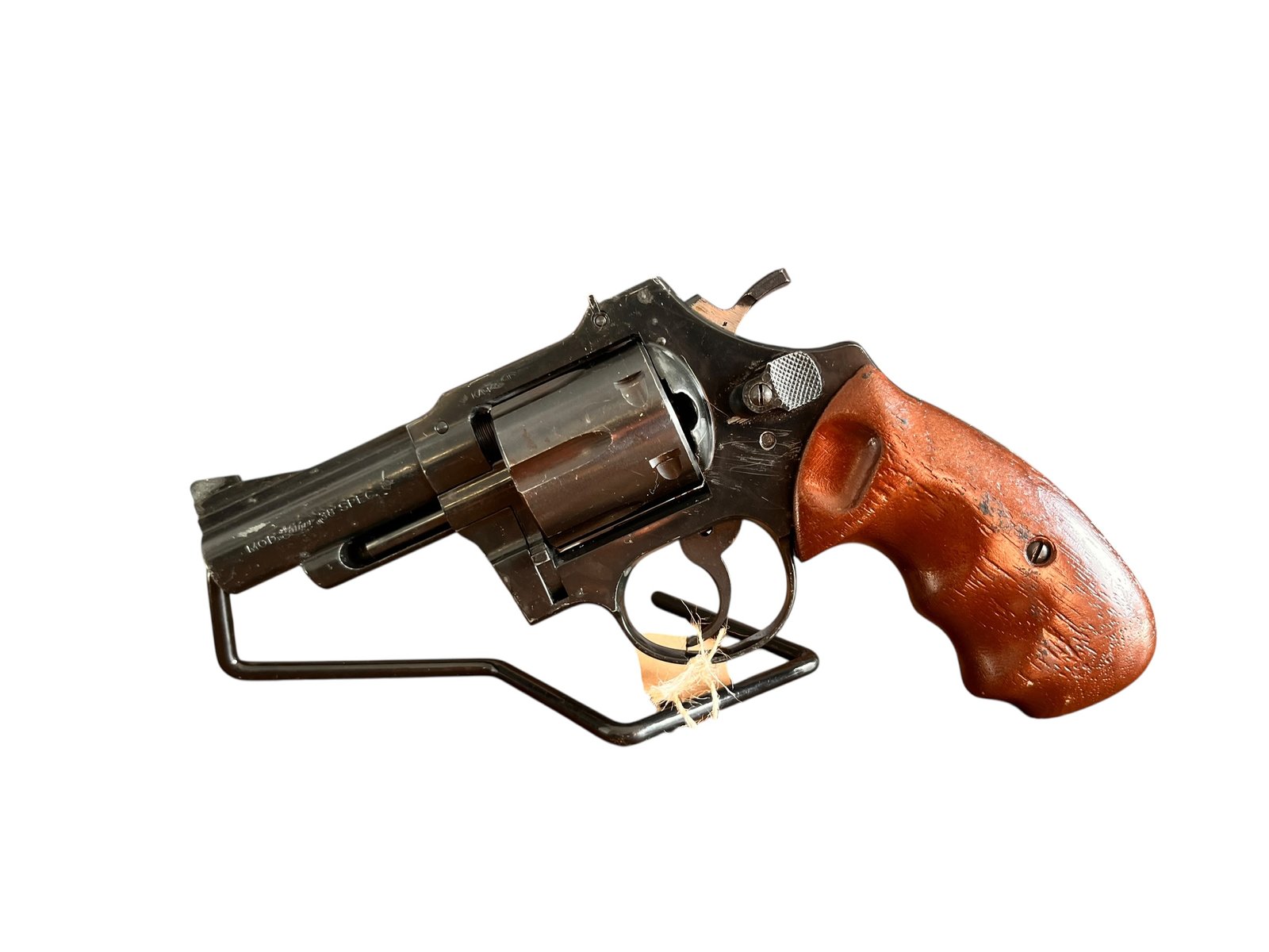 Używany rewolwer HS Luger w kalibrze .38 Special.