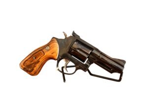 Używany rewolwer Taurus w kalibrze .38 Special z lufą 7,5 cm.