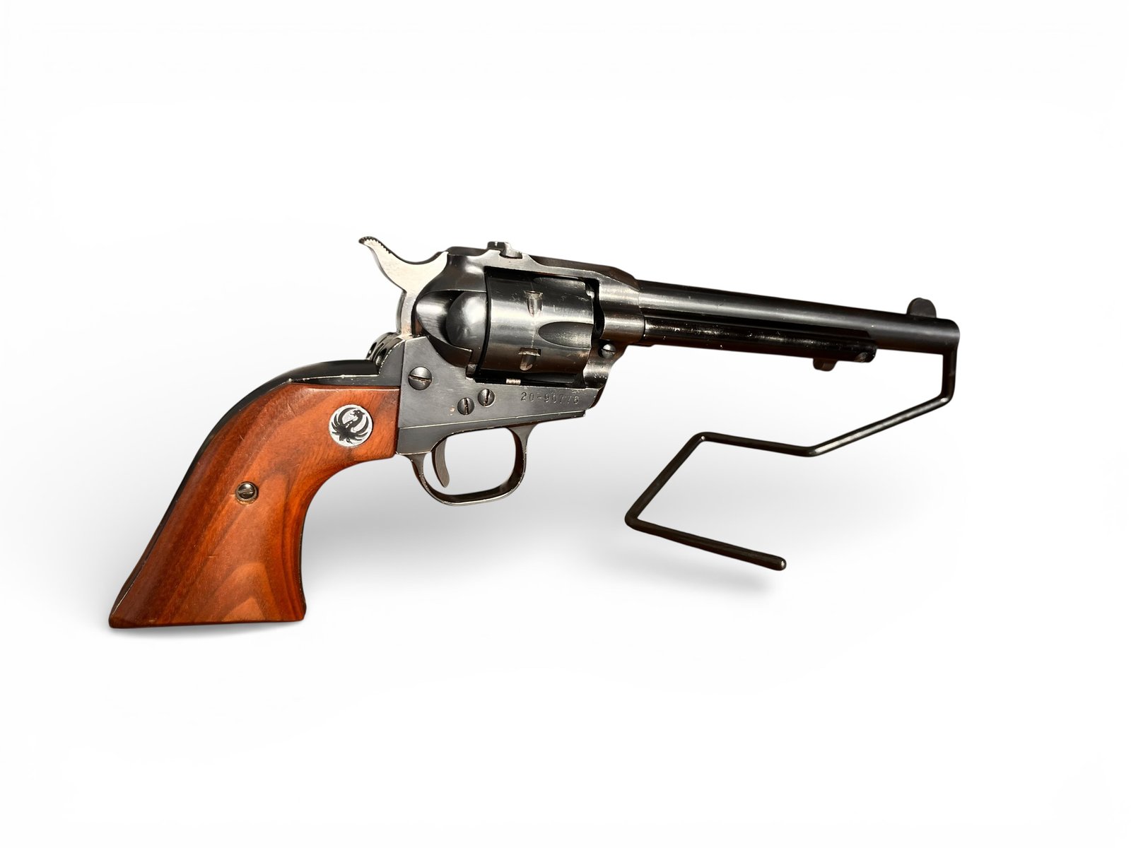 Używany rewolwer Ruger Single-Six w kalibrze .22 LR z długą lufą.