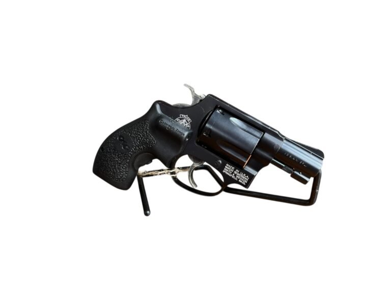 Smith & Wesson 37-2 z laserem | Stan bardzo dobry — zdjęcie 3 z 7