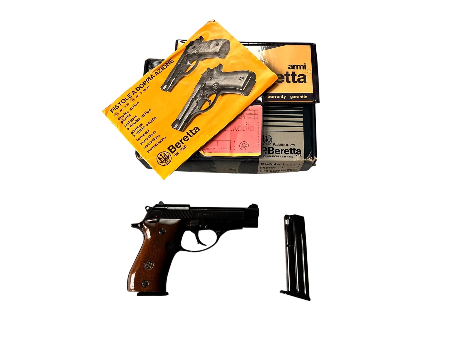 Pistolet Beretta 81BB w kalibrze 7,65mm, w oryginalnym pudełku.