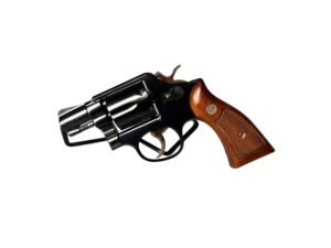 Klasyczny rewolwer Smith & Wesson 10-6 w kalibrze .38 Special.