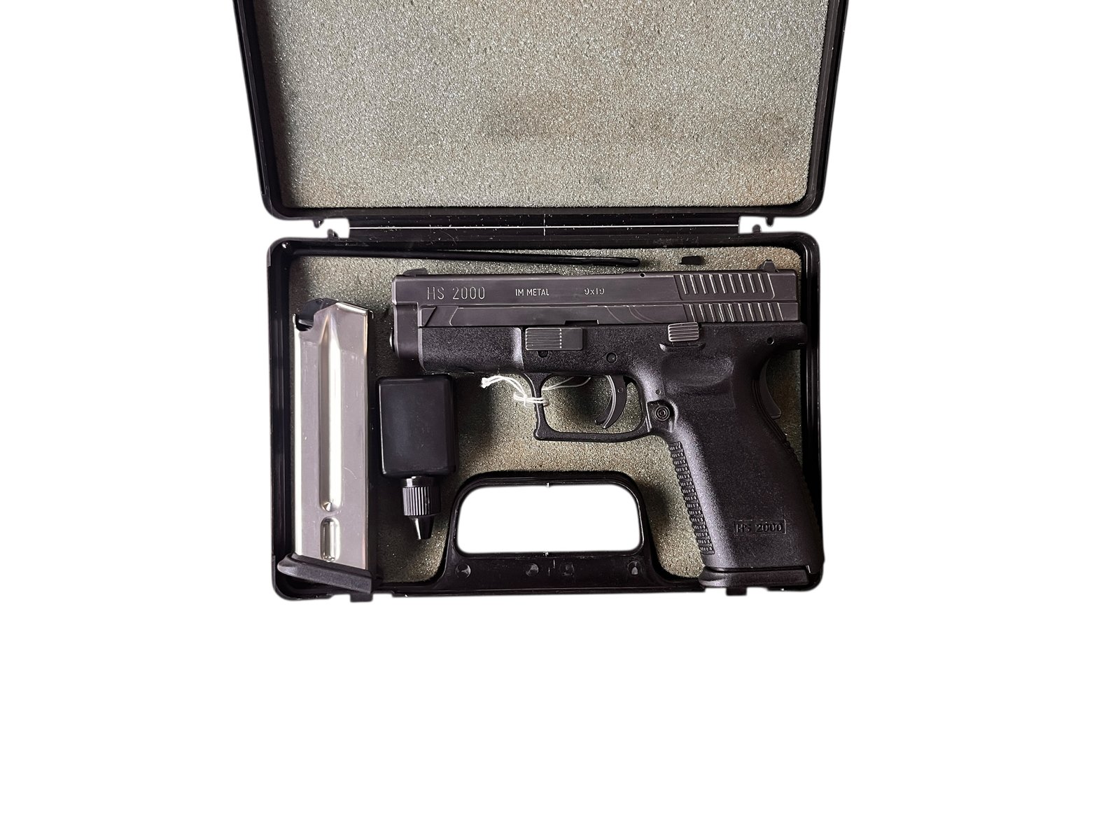 Pistolet I.M. Metal HS2000 kaliber 9x19mm, pierwowzór Springfielda XD.