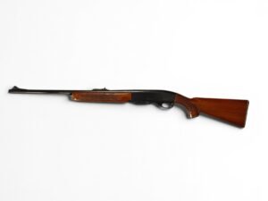 Klasyczny amerykański sztucer samopowtarzalny Remington Woodmaster 742.