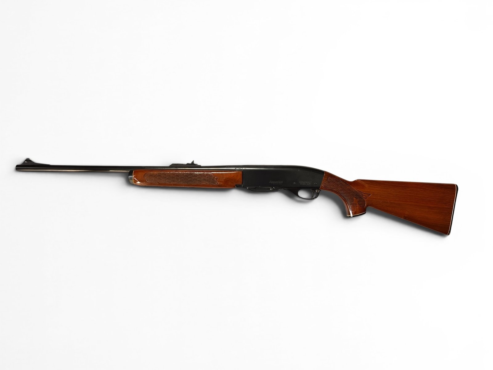 Klasyczny amerykański sztucer samopowtarzalny Remington Woodmaster 742.