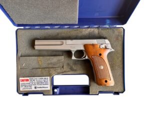 Smith & Wesson 2206 | Stan bardzo dobry — zdjęcie 2 z 8
