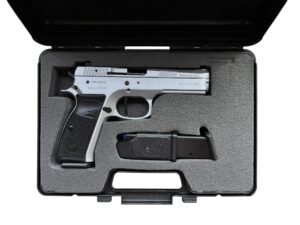 Pistolet samopowtarzalny Canik P120 w kalibrze 9x19mm, stalowy szkielet, szyna Picatinny. Tytuł zdjęcia: Canik-P120-Pistolet-Stalowy-9x19mm Podpis: Canik P120 – solidność stali i precyzja wykonania. Opis do zdjęcia: Używany pistolet Canik P120 w kalibrze 9x19mm, stan bardzo dobry, dostępny od ręki w sklepie w Borowej.
