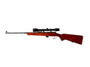 Karabinek powtarzalny Baikal Tula w kalibrze .22lr z zamontowaną lunetą 6x40 i widocznymi rysami na drewnianej osadzie. Tytuł zdjęcia: Baikal-Tula-22lr-Luneta-6x40 Podpis: Baikal Tula – sprawdzona konstrukcja z optyką w przystępnej cenie. Opis do zdjęcia: Używany karabinek Baikal Tula w stanie średnim +, kaliber .22lr, drewniana osada z rysami, luneta 6x40, dostępny od ręki w naszym sklepie w Borowej.