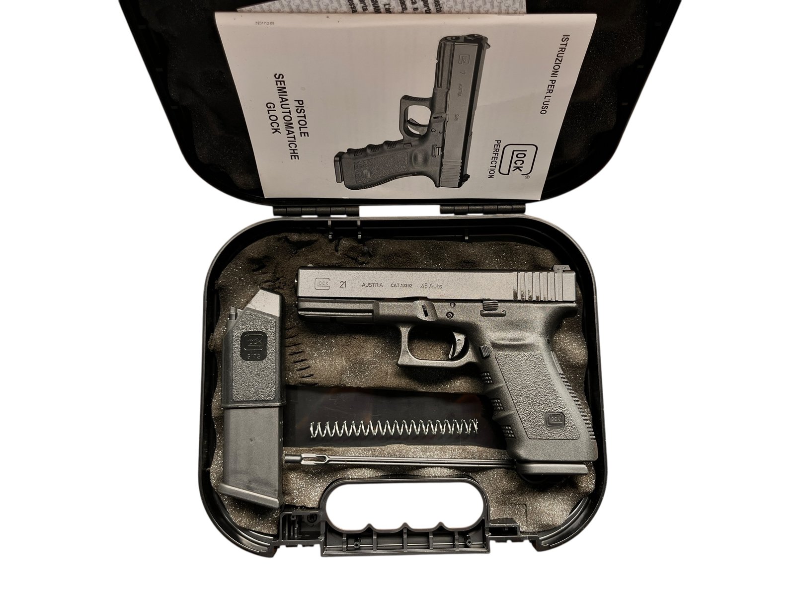 Pistolet samopowtarzalny Glock 21 Generacji 3 w kalibrze .45 ACP z regulowaną szczerbinką, dwoma magazynkami i akcesoriami w pudełku.
