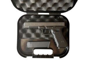 Sportowy pistolet samopowtarzalny Glock 34 Gen 4 w kalibrze 9x19 mm z dwoma magazynkami.