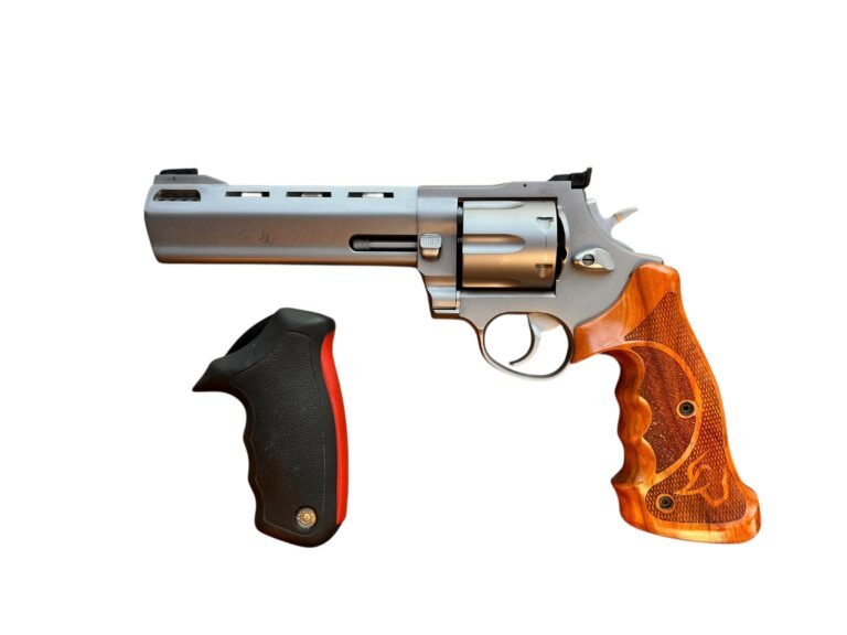 Taurus Raging Bull | Stan bardzo dobry - — zdjęcie 2 z 8