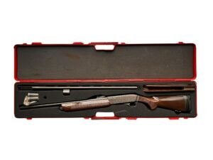 Strzelba samopowtarzalna Winchester SX3 w kalibrze 12/76 z dwiema wymiennymi lufami w futerale.