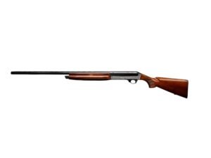 Strzelba samopowtarzalna Benelli 123 w kalibrze 12/76 z drewnianą osadą.