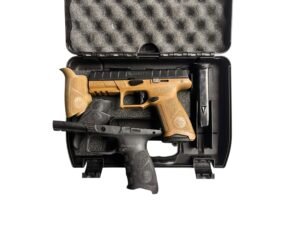 Pistolet Beretta APX w kalibrze 9x19mm w stanie Dobry + z akcesoriami i pudełkiem