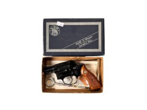 Smith & Wesson 36 rewolwer .38 Special z 1969 roku